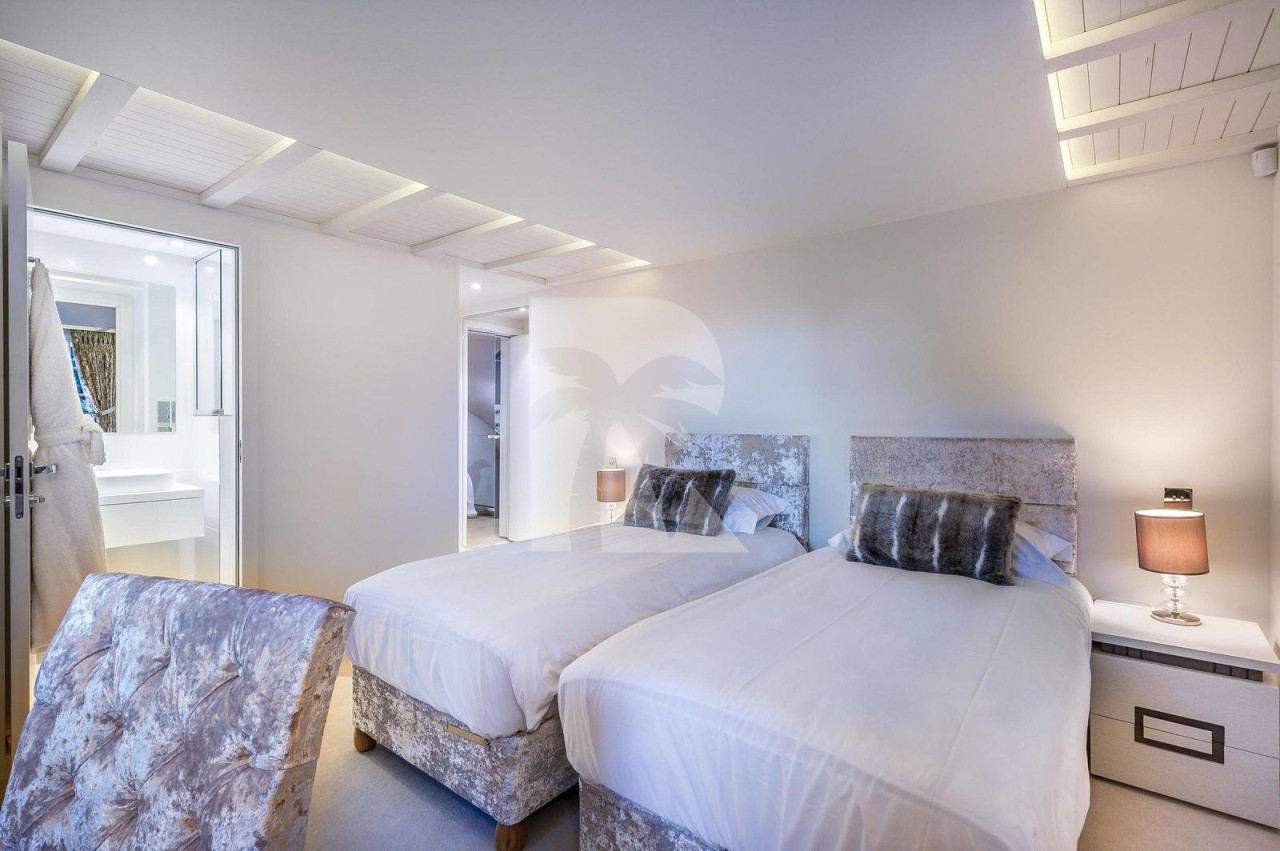villa in Courchevel : Rent this beautiful ski in / Ski out chalet in the area of Belvedere in Courchevel Moriond. - Photo 4