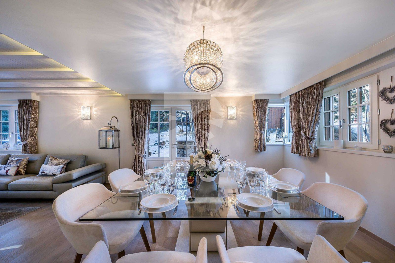 villa in Courchevel : Rent this beautiful ski in / Ski out chalet in the area of Belvedere in Courchevel Moriond. - Photo 2