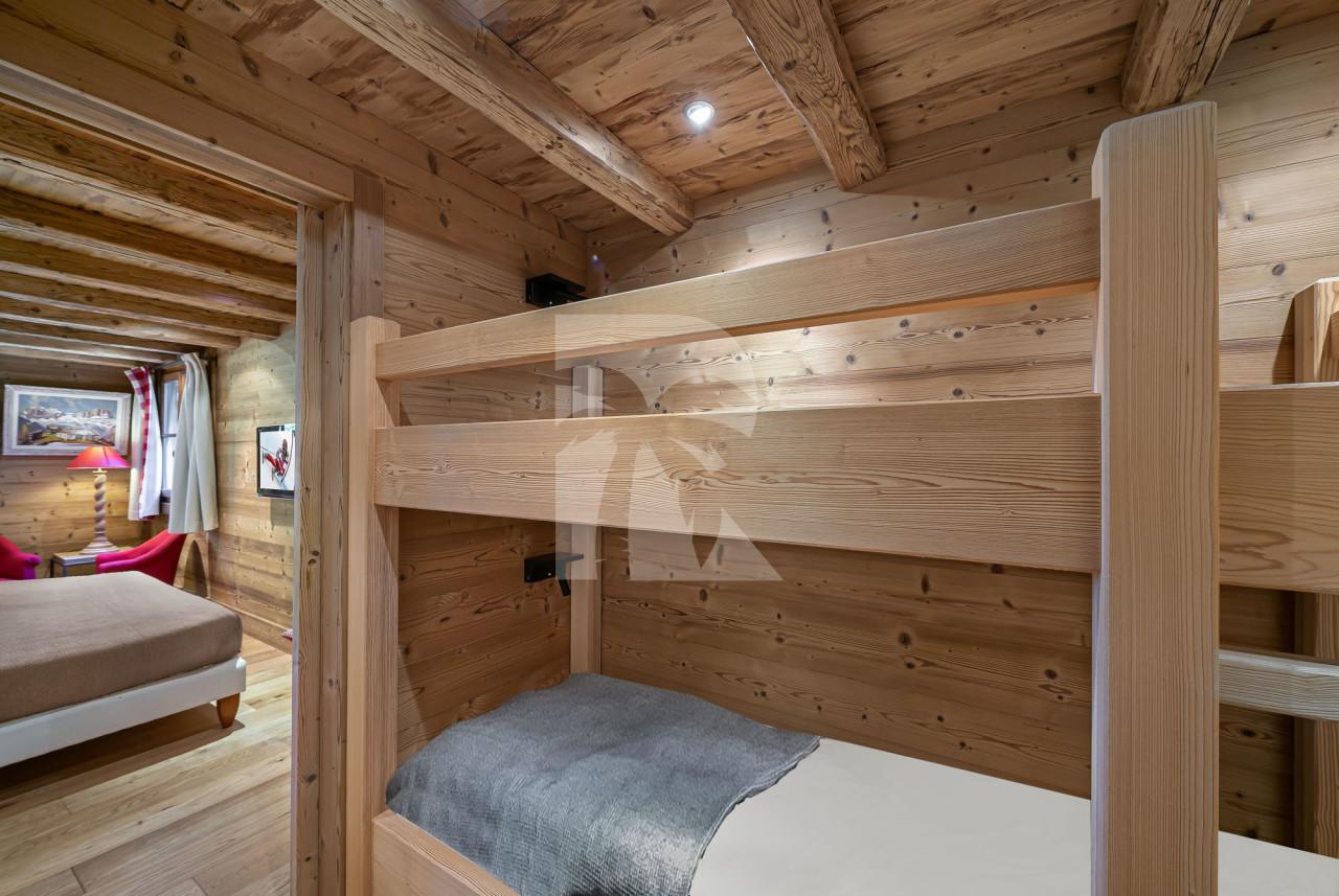 villa in Courchevel : Rent this nearby center of the resort and slopes in Courchevel Village. - Photo 7