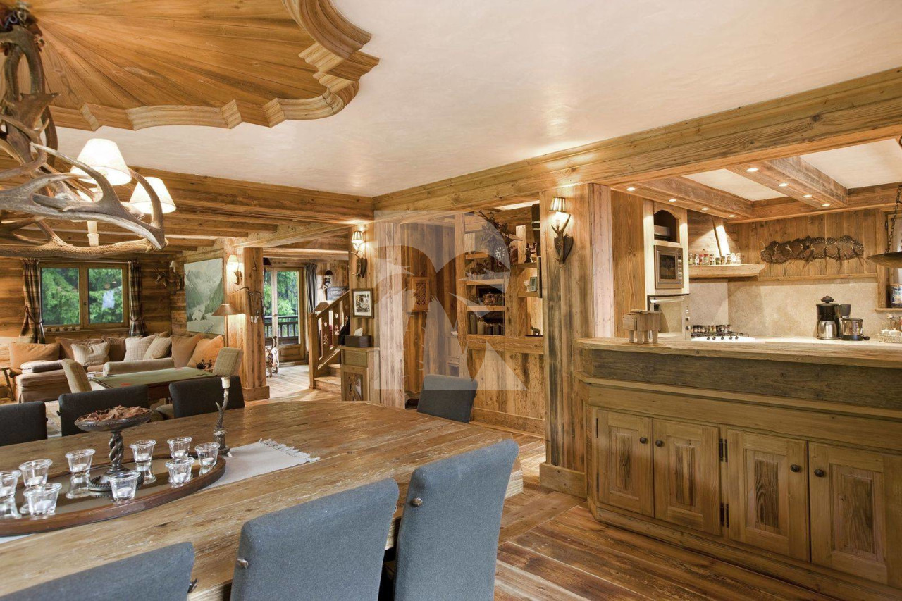 villa in Courchevel : Rent this authentic mountain chalet in the District of Plantret. - Photo 4