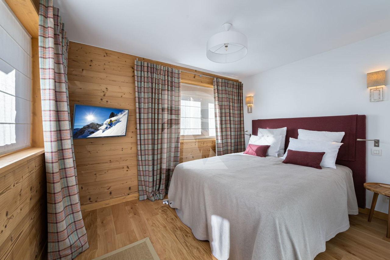 villa in Meribel : Rent this new built chalet in the Plateau of Méribel with a gorgeous view for 12 guests. - Photo 0