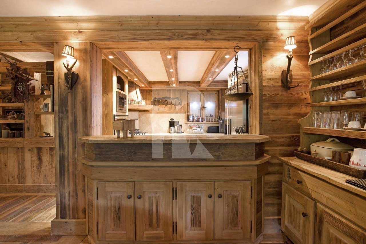 villa in Courchevel : Rent this authentic mountain chalet in the District of Plantret. - Photo 5