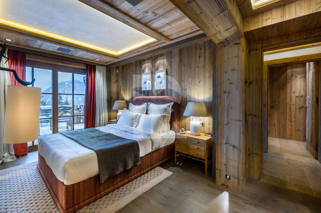 villa in Courchevel : Rent this 6 bedroom chalet with a panoramic view of the peaks of Bellecôte glacier - Photo 8