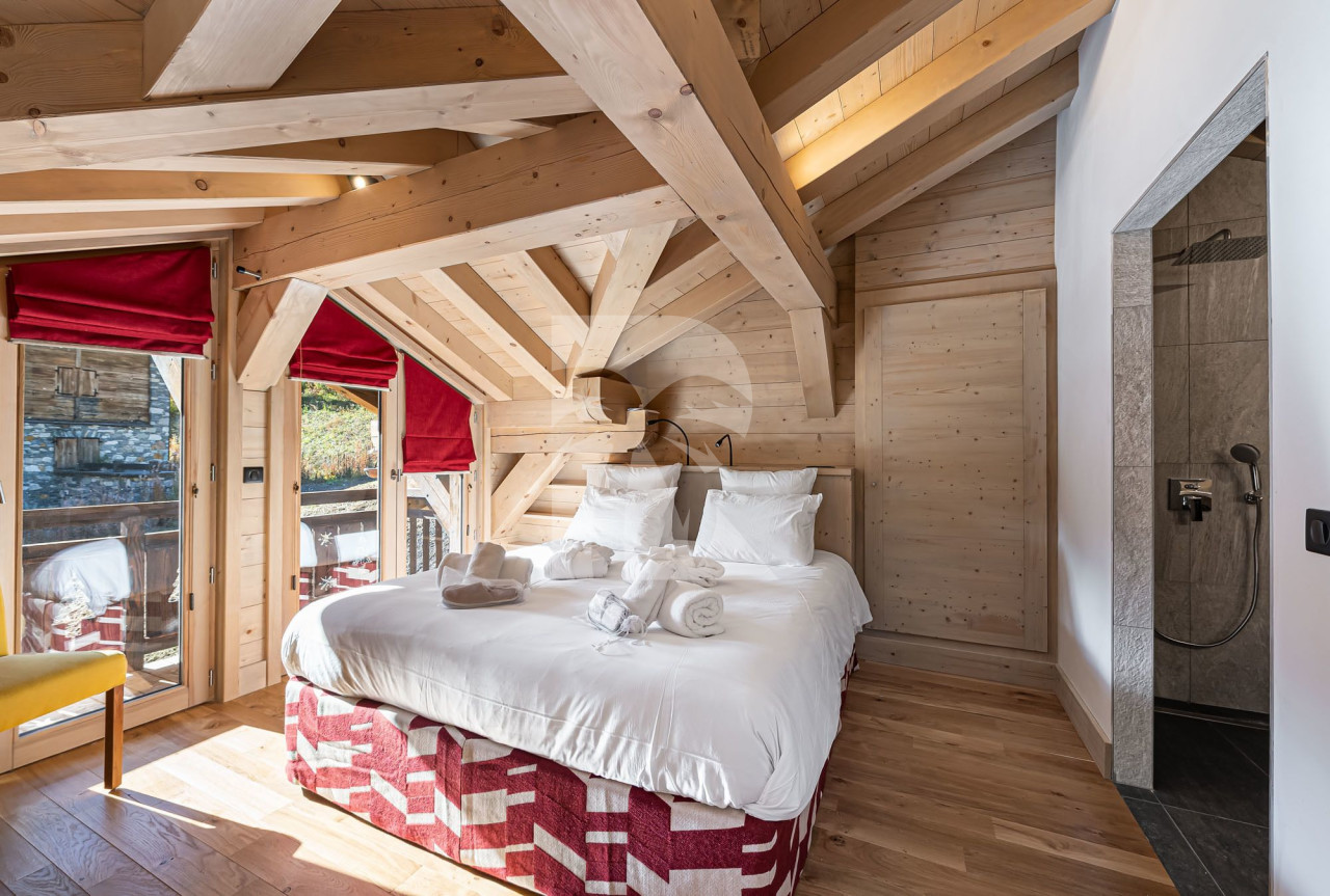 villa in Val d'Isere : Rent this ski in ski out chalet close to the accommodations in Val d'Isère. - Photo 9