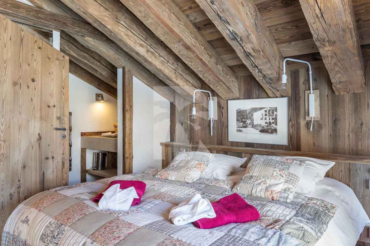 villa in Val d'Isere : Rent this typical chalet located in the Hamlet of Petit Alaska in Val d'Isère. - Photo 10