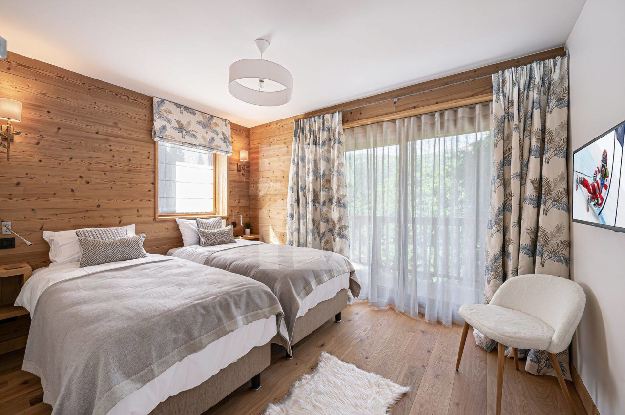 villa in Meribel : Rent this new built chalet in the Plateau of Méribel with a gorgeous view for 12 guests. - Photo 12