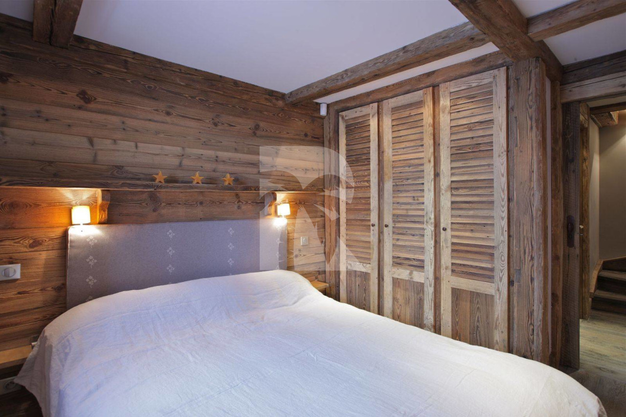 villa in Courchevel : Rent this authentic family Savoyard chalet in Les Chenus. - Photo 11