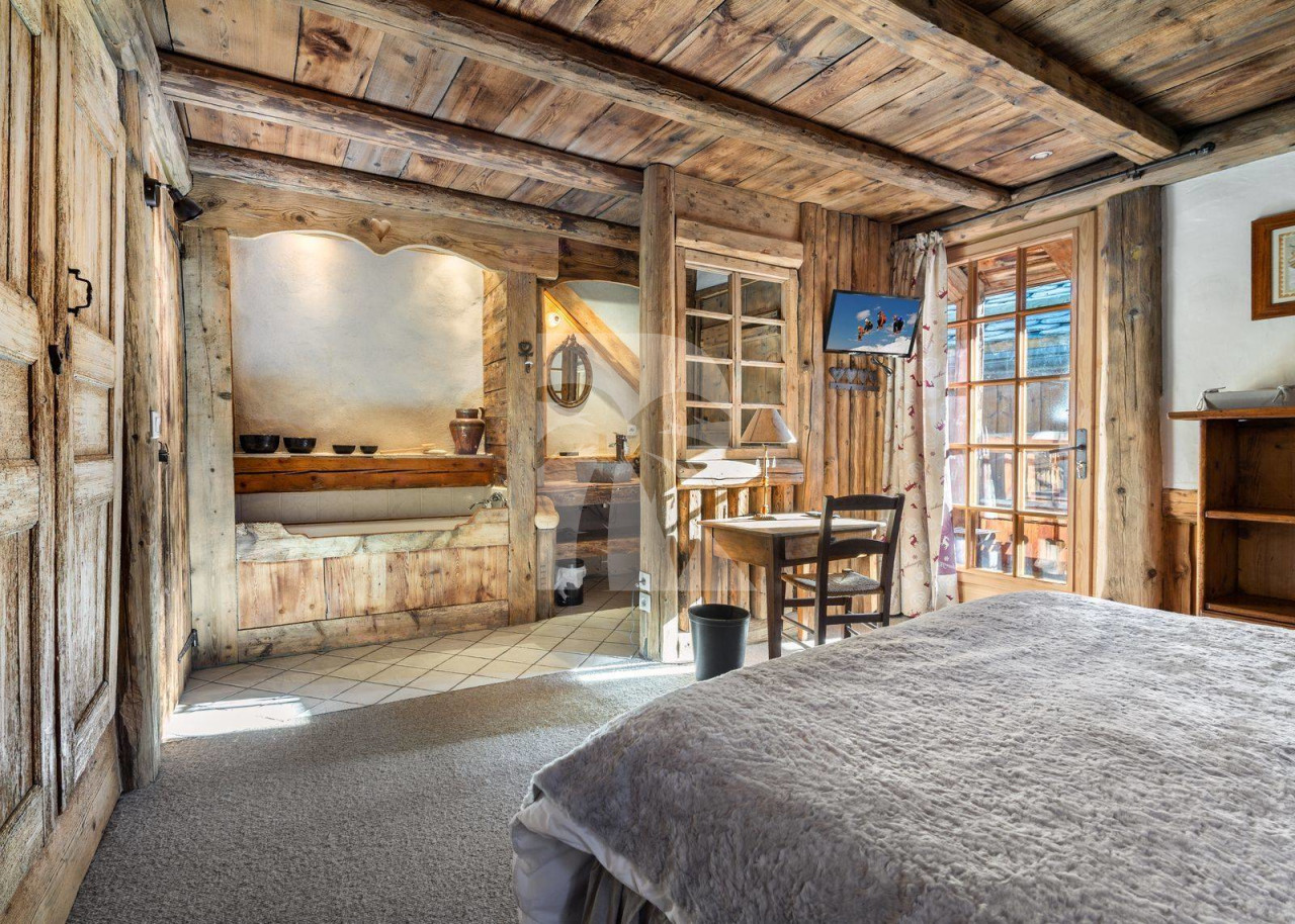villa in Meribel : Rent this cozy chalet for 12 guests with Sauna and Jacuzzi in Méribel Le Raffort - Photo 8