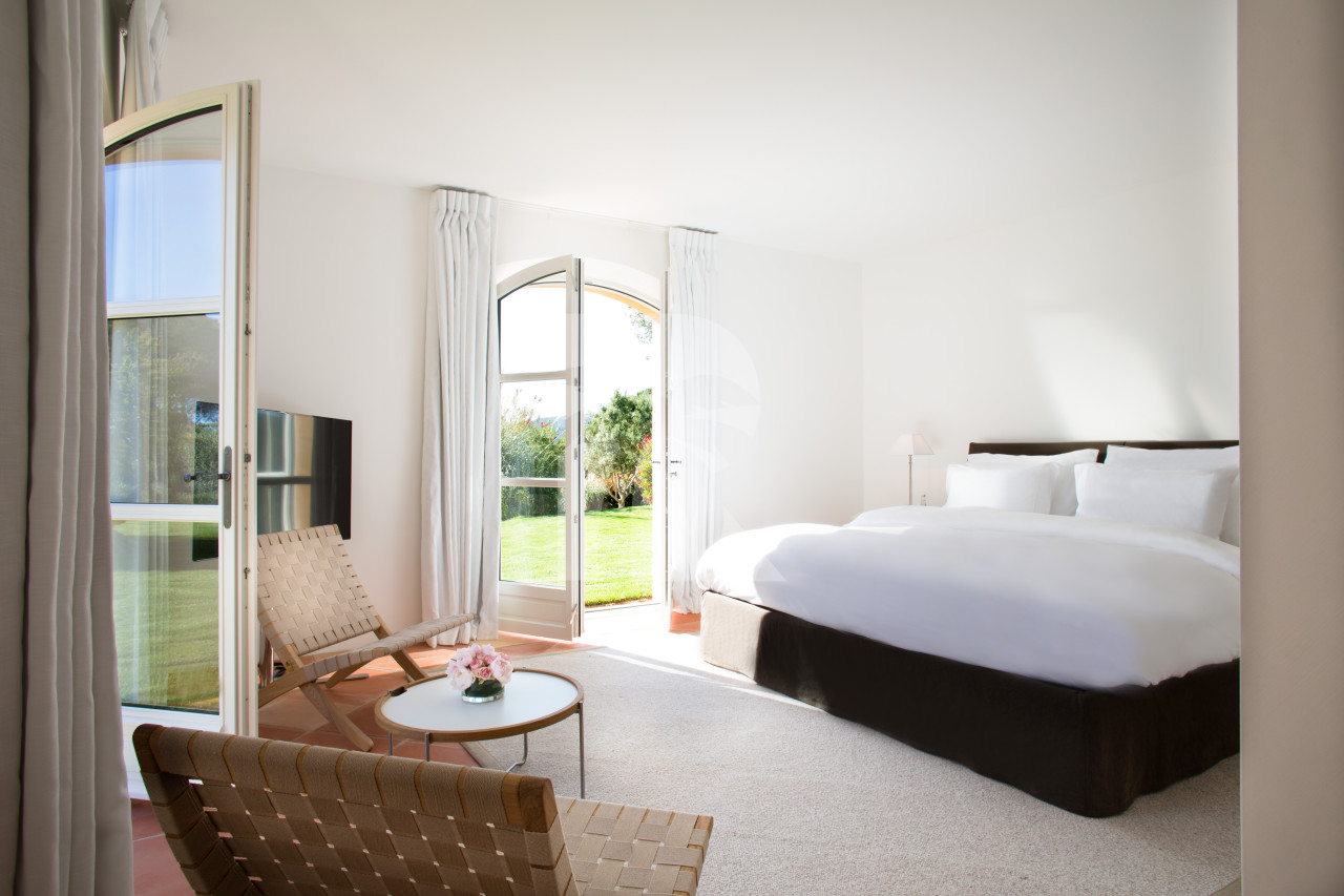 villa in St Tropez : Rent this gorgeous villa in a private and secured domain close to the Pampelonne Beaches and St Tropez lifestyle. - Photo 9