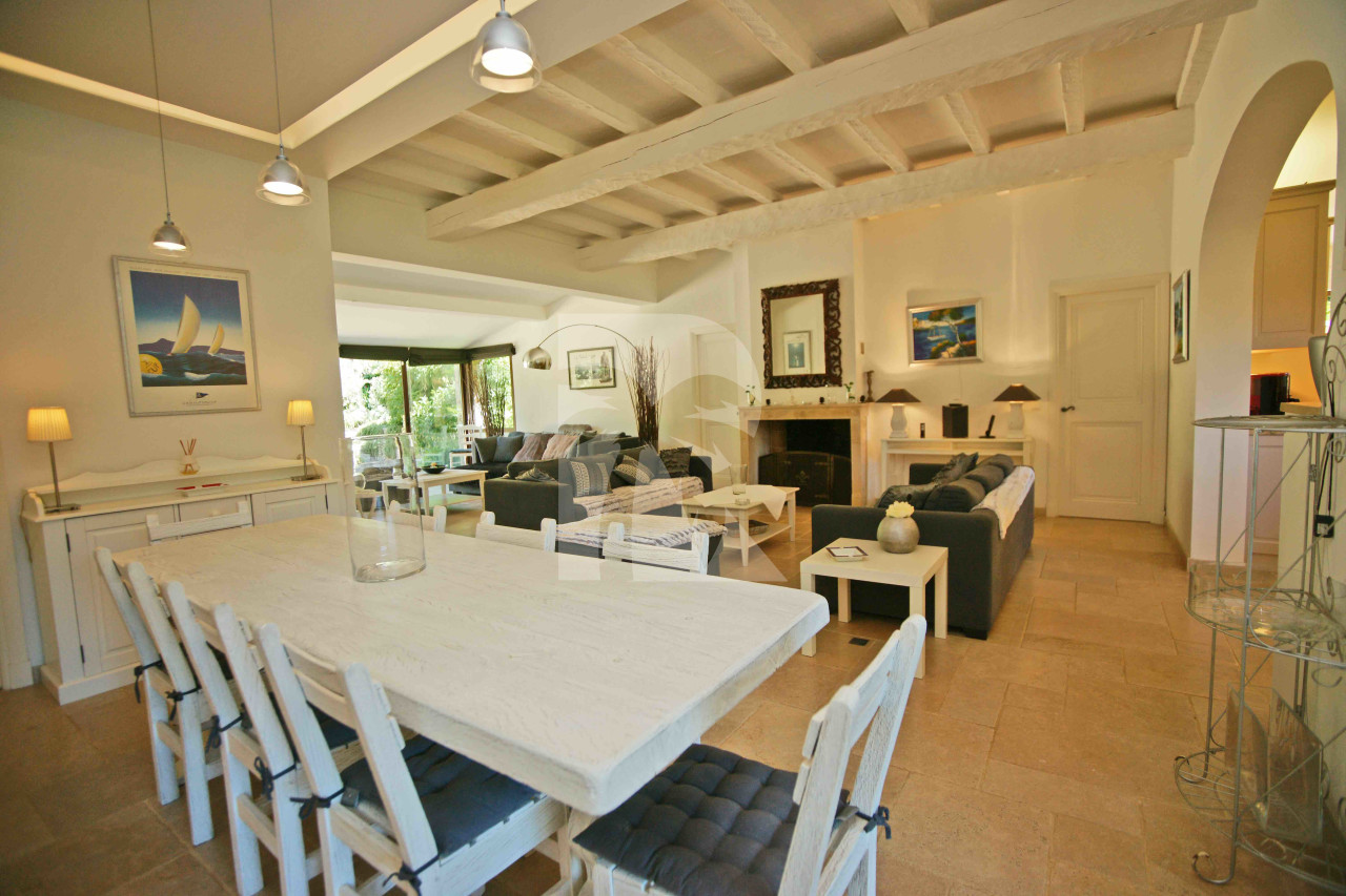 villa in Saint-Tropez : Rent provencal open-plan villa carefully decorated 3m walk from Pampellone’s best beaches - Photo 4