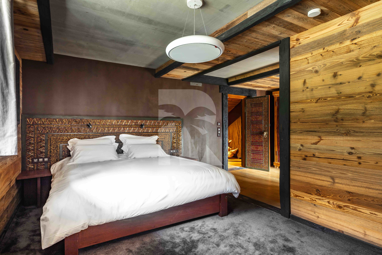villa in Tignes : Rent this Indonesian decorated chalet walking distance to the lift in Tignes Brevieres - Photo 10