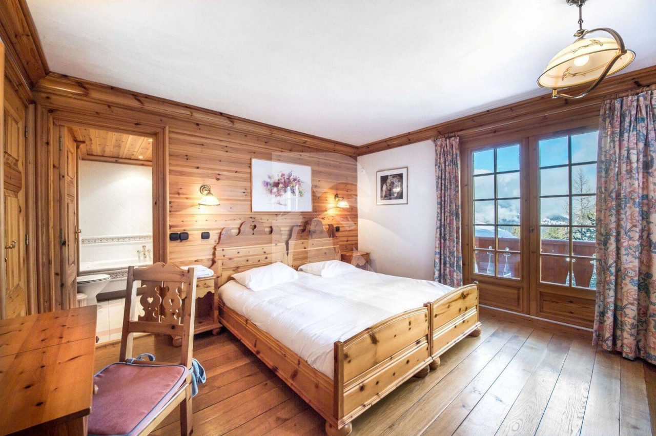 villa in Courchevel : Rent this typical savoyard, ski in ski out chalet in Courchevel Belvedere. - Photo 9