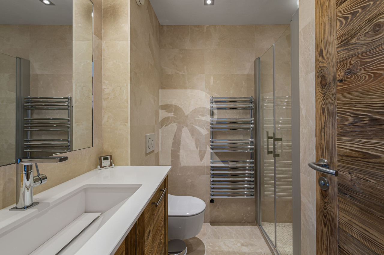 villa in Megeve : Rent this lovely family chalet for 10 guests with a large wellness area in Megeve, le Jaillet. - Photo 9
