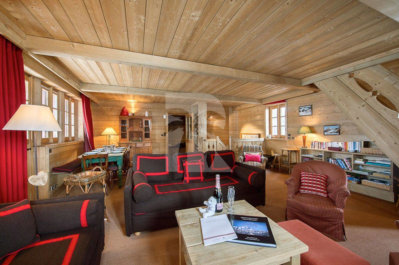 villa in Courchevel : Rent this  typically ski in ski out Savoyard mountain chalet - Photo 7