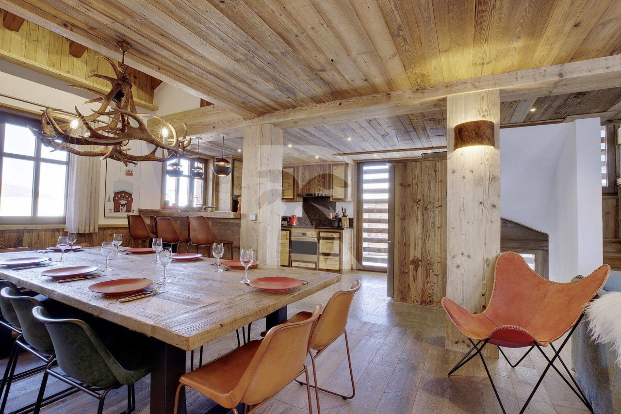 villa in Meribel : Rent this Warm and Cozy chalet in the Hamlet of Le Raffort for 12 guests. - Photo 4