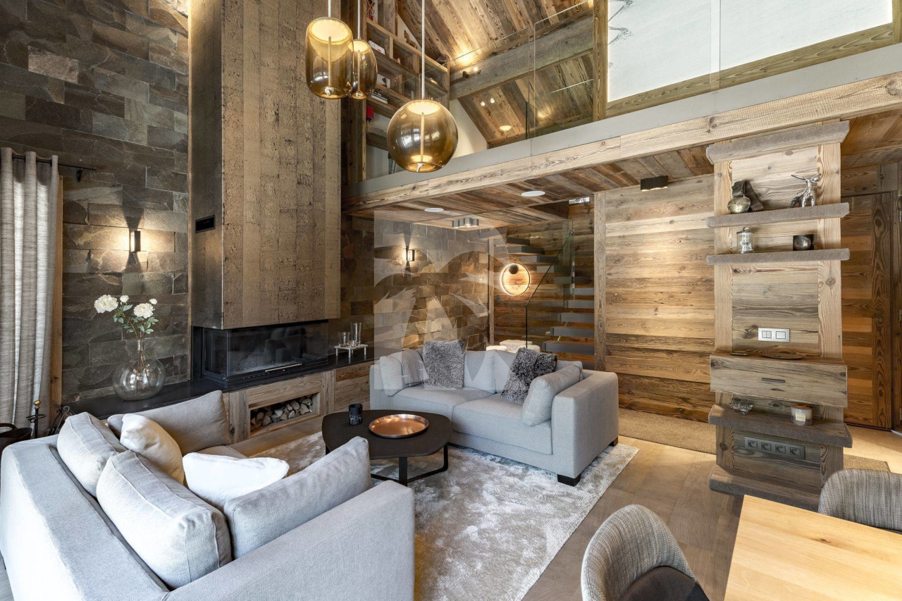 villa in Meribel : Rent  this renovated chalet at 5 mins walk from there center for 8 guests. - Photo 0