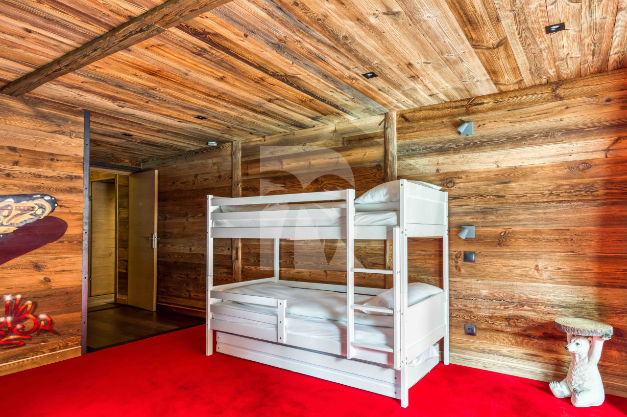 villa in Tignes : Rent this luxurious chalet designed with graffiti street art - Photo 10