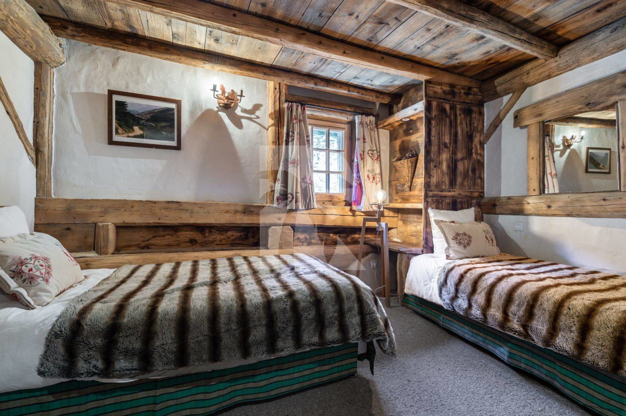 villa in Meribel : Rent this cozy chalet for 12 guests with Sauna and Jacuzzi in Méribel Le Raffort - Photo 9