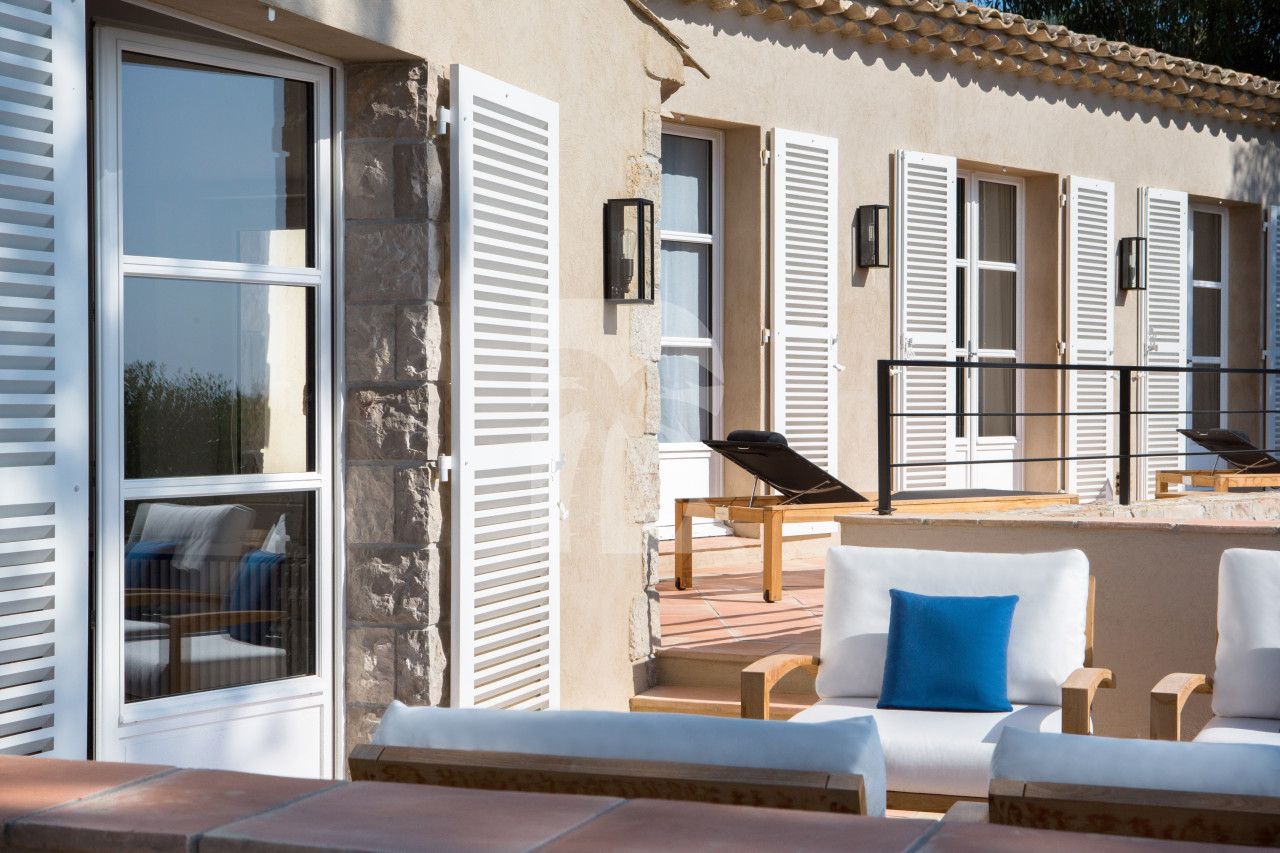 villa in St Tropez : Rent this wonderful luxurious provencal villa in a domain close to St Tropez for 10 guests. - Photo 3