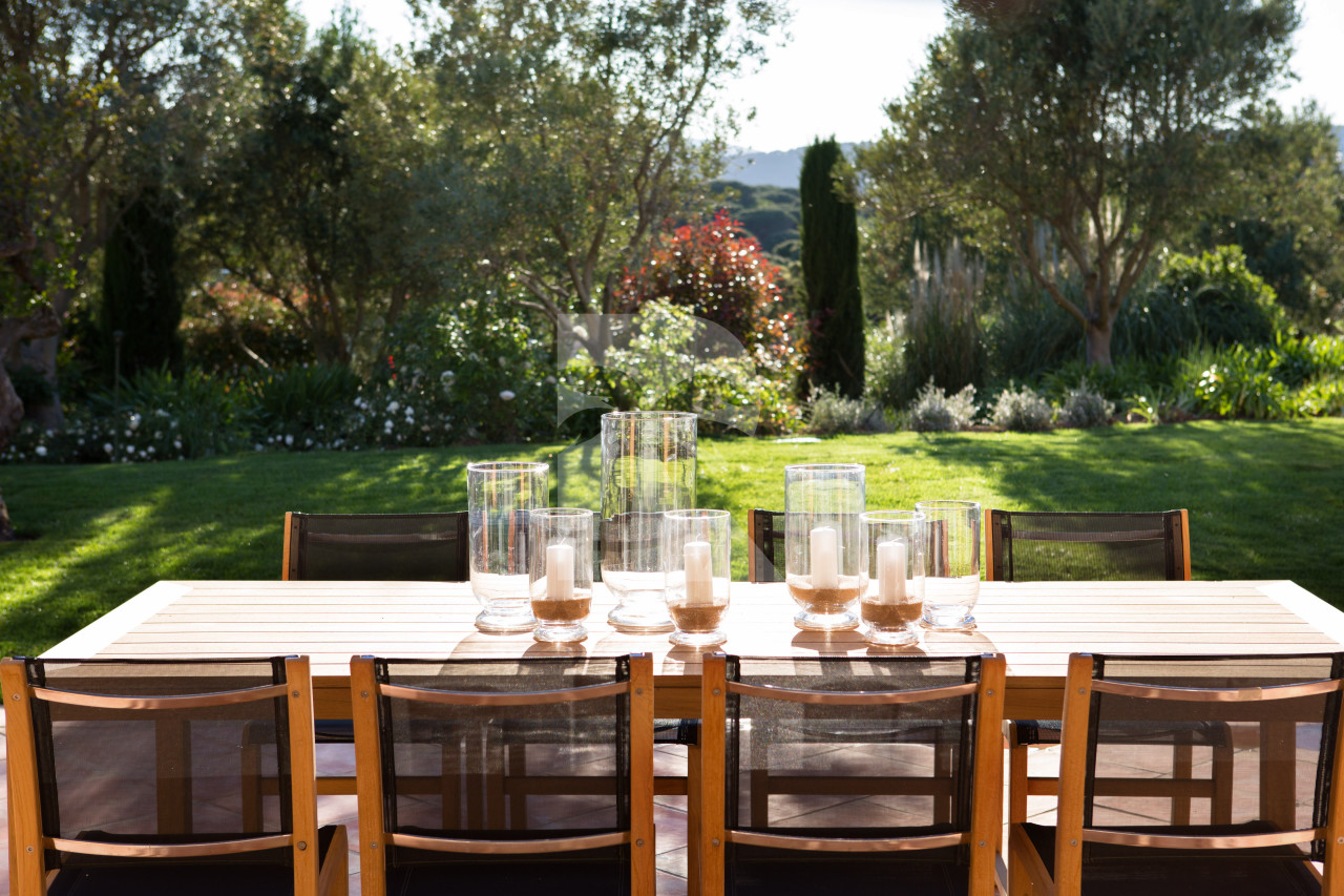 villa in St Tropez : Rent this gorgeous villa in a private and secured domain close to the Pampelonne Beaches and St Tropez lifestyle. - Photo 6