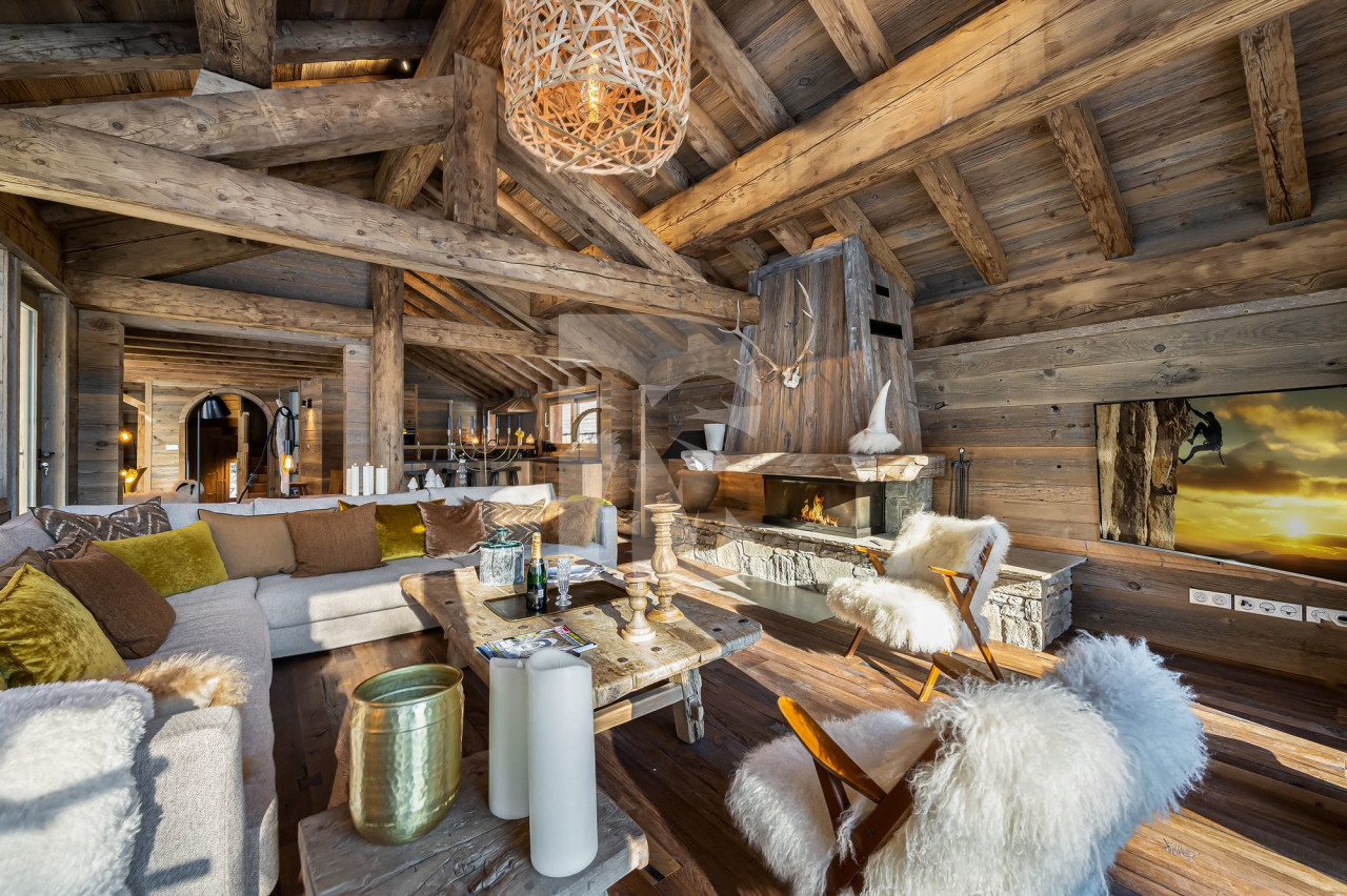 villa in Méribel : Rent this renovated chalet with a perfect location in Méribel station. - Photo 4