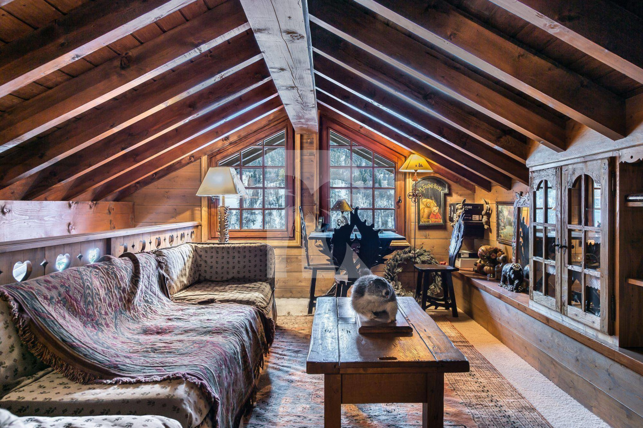 villa in Meribel : Rent this traditional and warm Savoyard chalet up to 14 guests in Musillon. - Photo 3