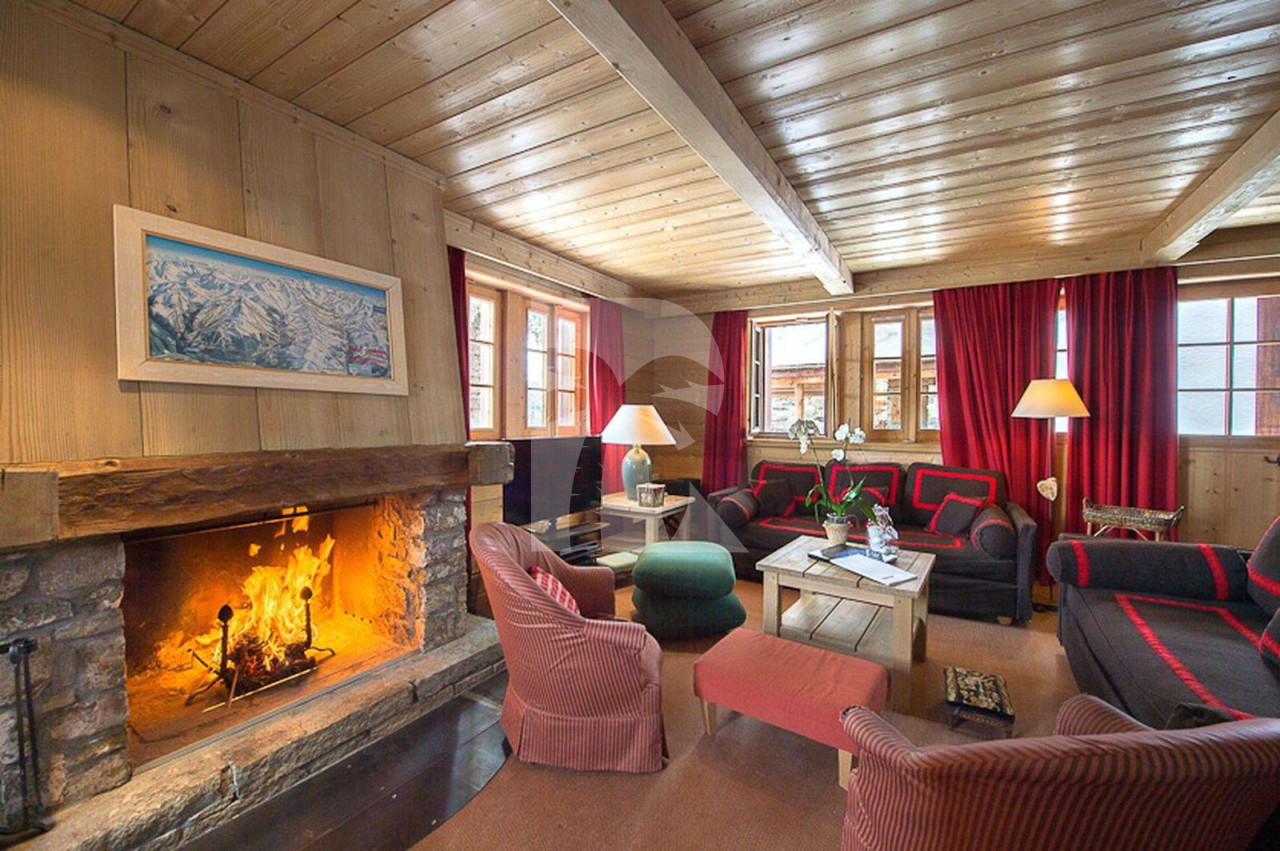 villa in Courchevel : Rent this  typically ski in ski out Savoyard mountain chalet - Photo 3