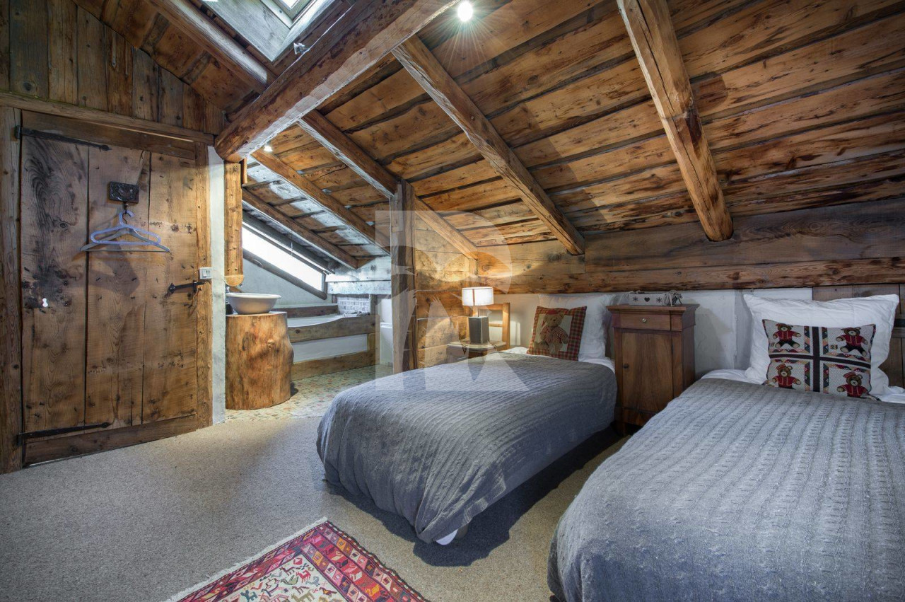 villa in Meribel : Rent this cozy chalet for 12 guests with Sauna and Jacuzzi in Méribel Le Raffort - Photo 11