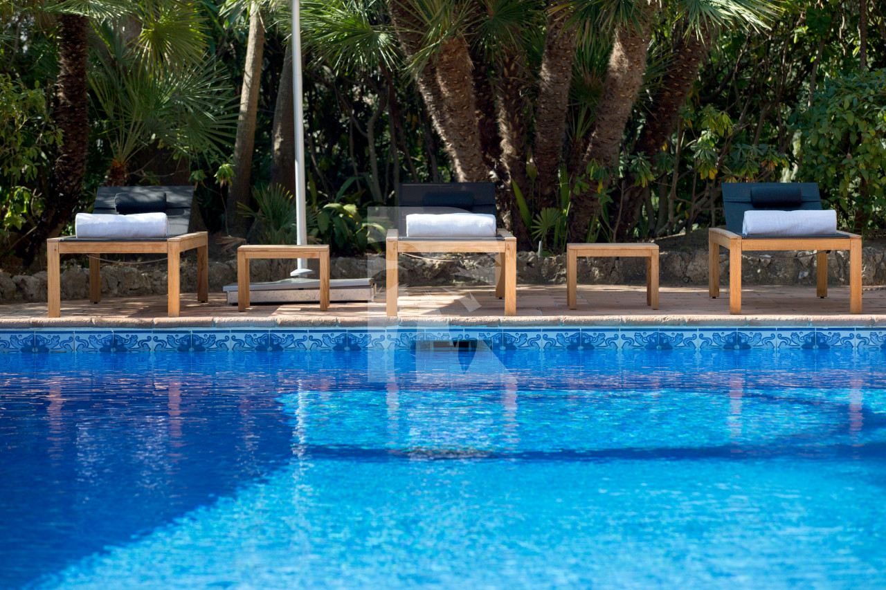 villa in St Tropez : Rent this wonderful luxurious provencal villa in a domain close to St Tropez for 10 guests. - Photo 2