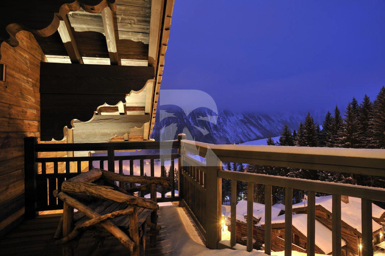 villa in Courchevel : Rent one of the most luxury chalet in Courchevel fully catered. - Photo 9