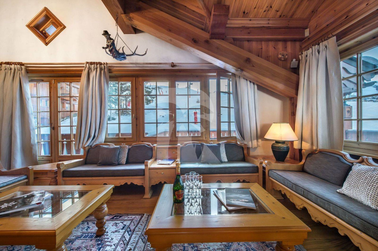 villa in Courchevel : Rent this typical savoyard, ski in ski out chalet in Courchevel Belvedere. - Photo 2