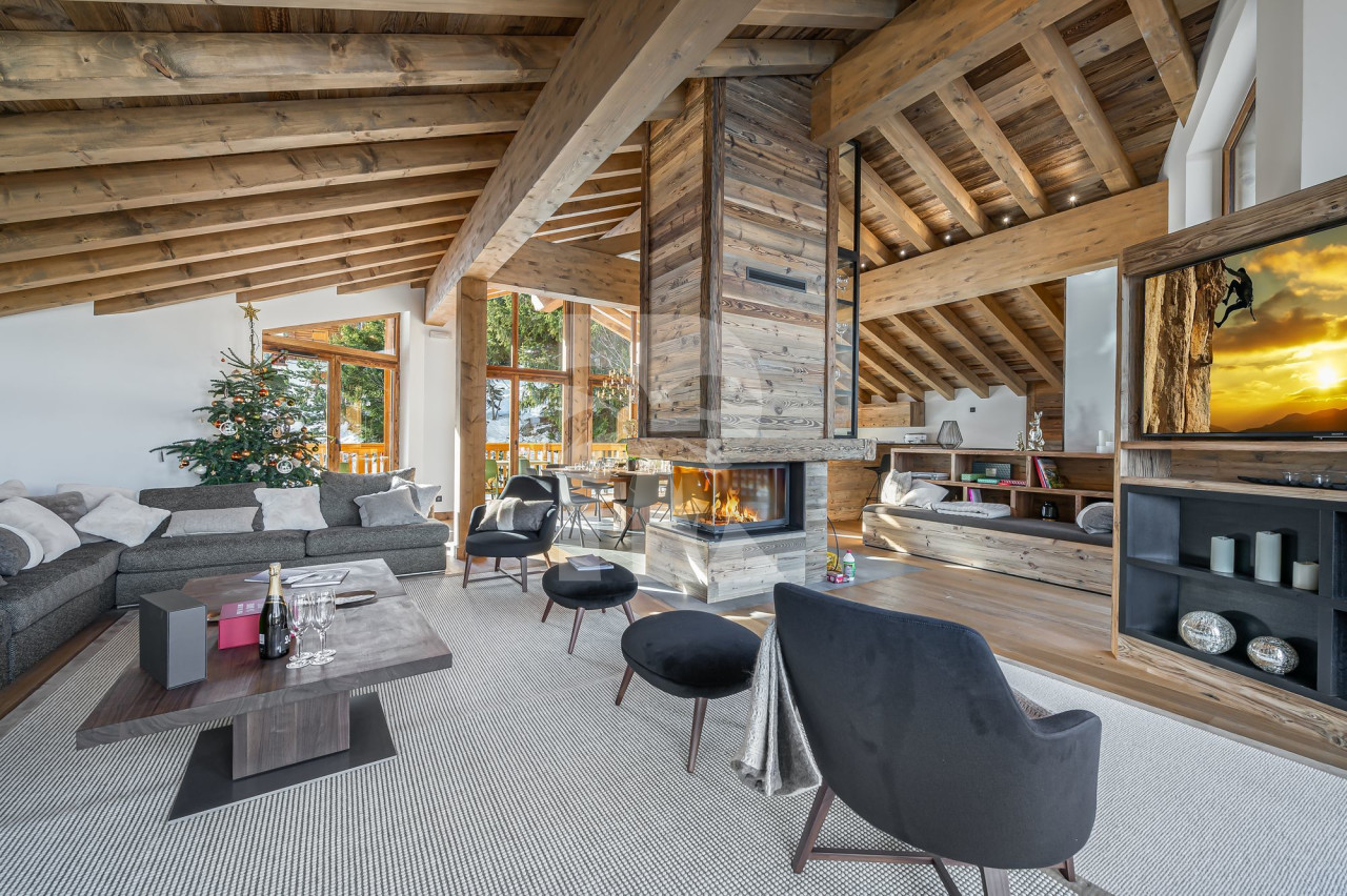 villa in Courchevel : Rent this chalet built in 2019 with all the amenities you may need for a lovely stay. - Photo 4