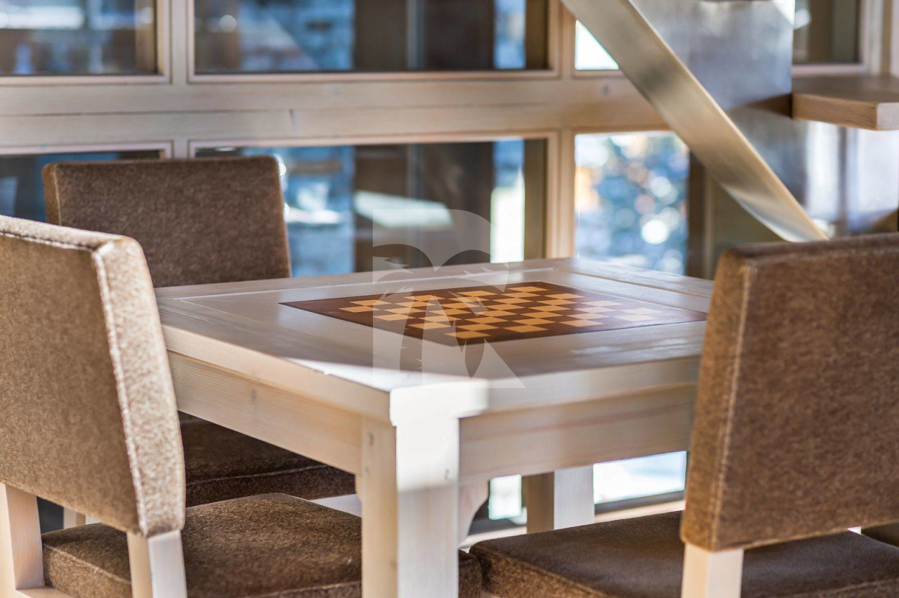 villa in Courchevel : Rent this family Chalet located in the Pralong area within fifty meters from the slopes. - Photo 8