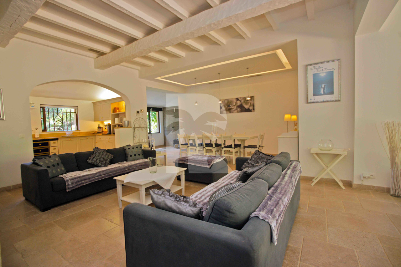 villa in Saint-Tropez : Rent provencal open-plan villa carefully decorated 3m walk from Pampellone’s best beaches - Photo 2