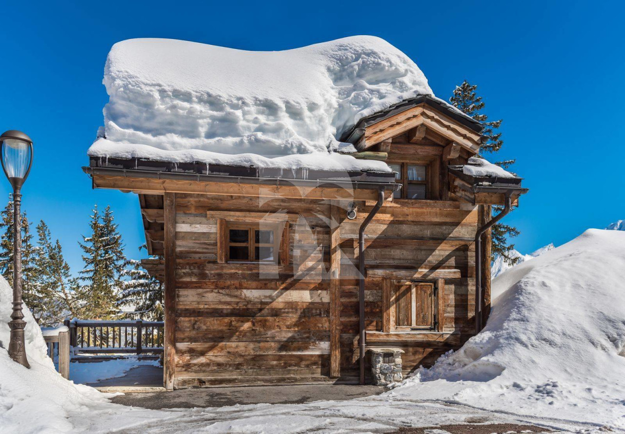 villa in Courchevel : Rent this authentic family Savoyard chalet in Les Chenus. - Photo 1