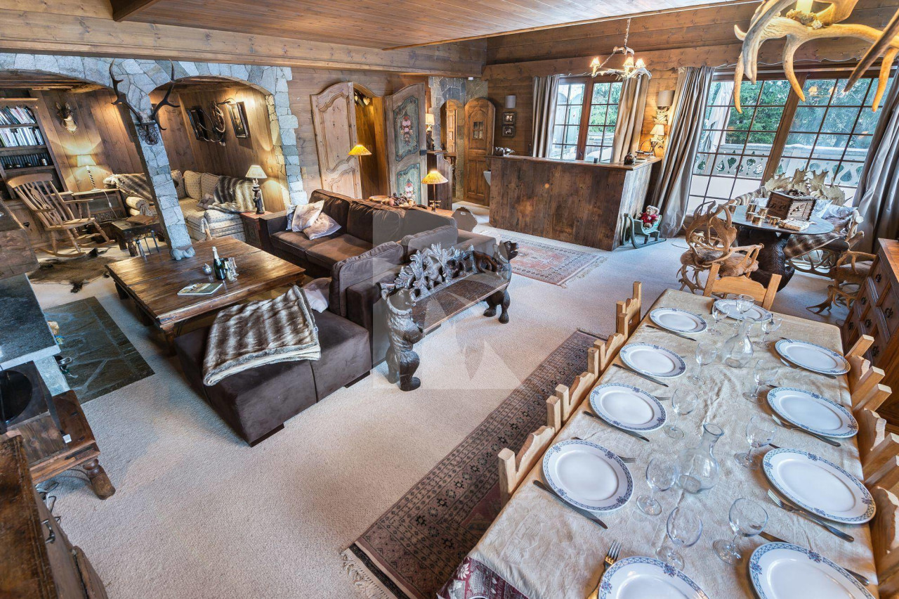 villa in Meribel : Rent this traditional and warm Savoyard chalet up to 14 guests in Musillon. - Photo 8
