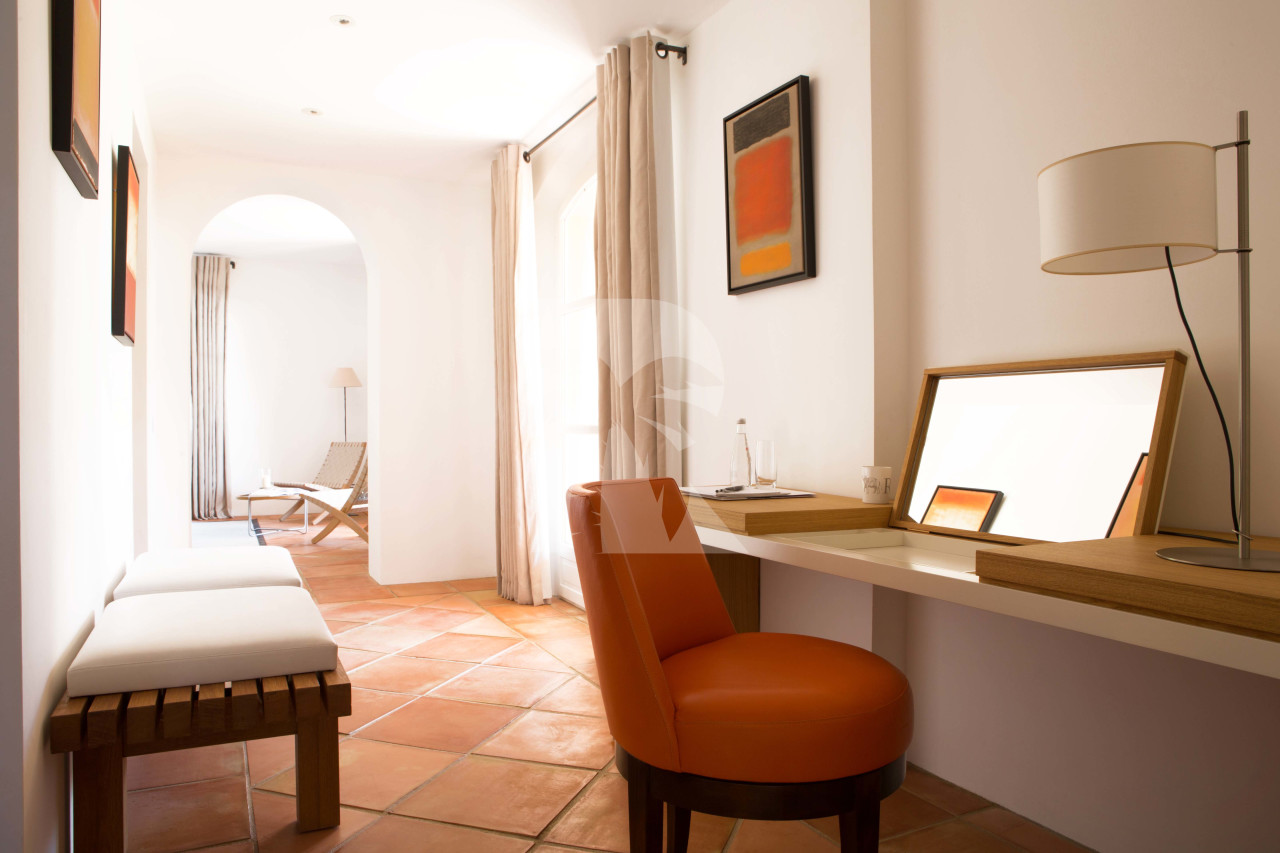villa in St Tropez : Rent this luxurious provencal property of 460 sqm which can accommodate up to 10 guests. - Photo 11