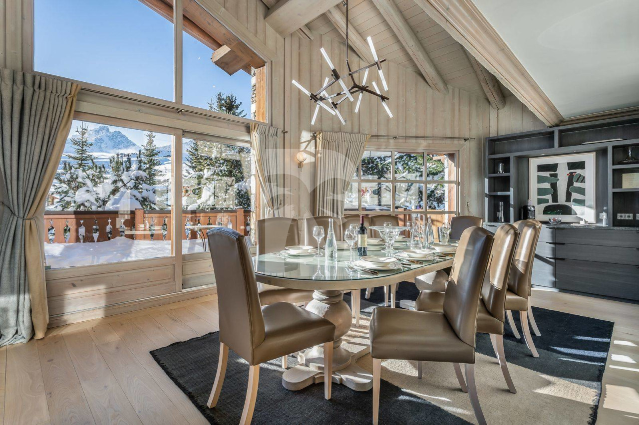 villa in Courchevel : Rent this family Chalet located in the Pralong area within fifty meters from the slopes. - Photo 9
