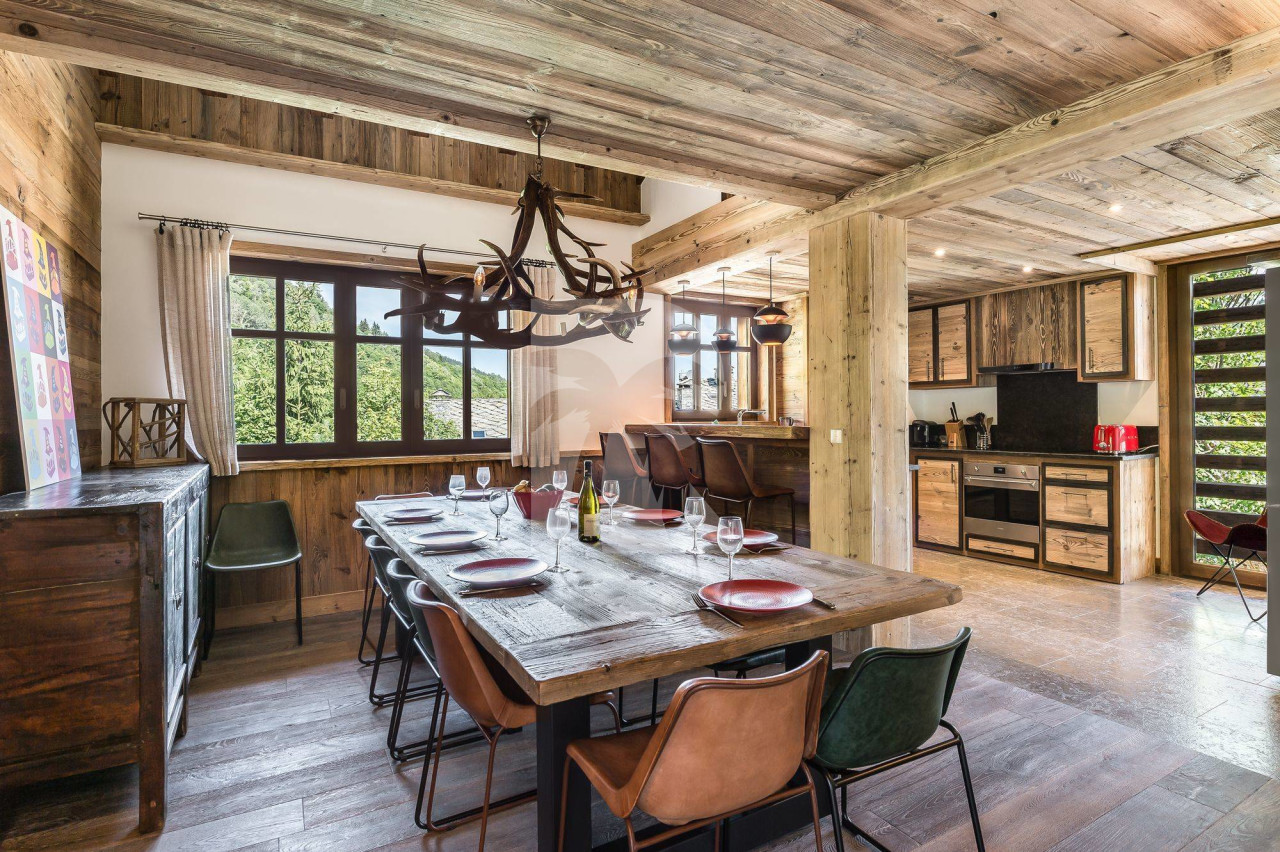 villa in Meribel : Rent this Warm and Cozy chalet in the Hamlet of Le Raffort for 12 guests. - Photo 5
