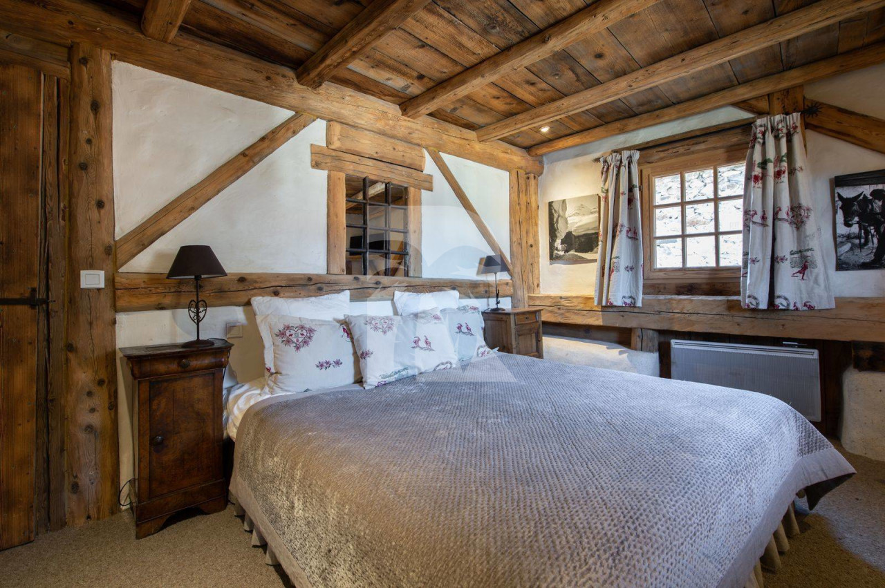 villa in Meribel : Rent this cozy chalet for 12 guests with Sauna and Jacuzzi in Méribel Le Raffort - Photo 10