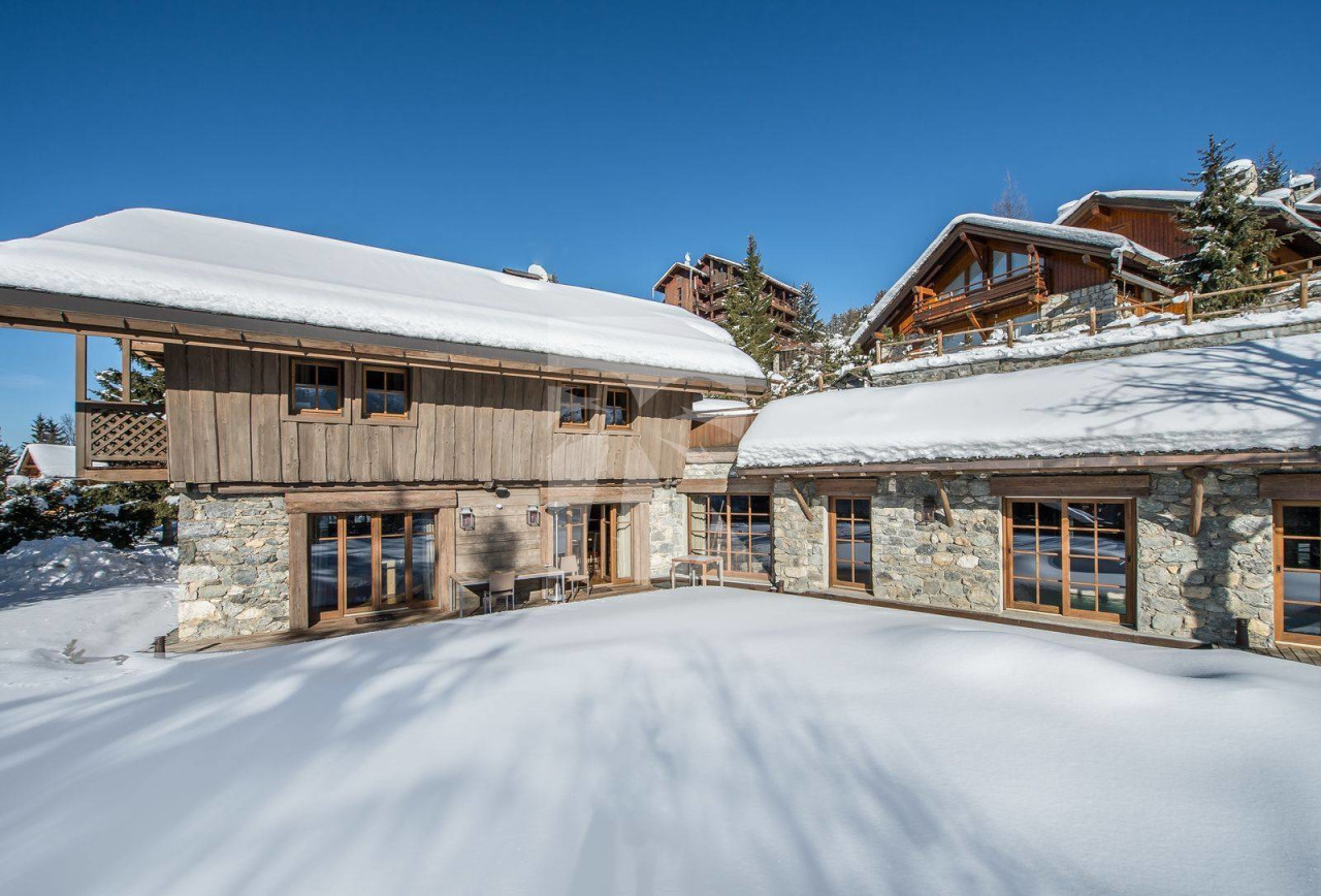 villa in Meribel : Rent one of the most luxurious chalet of Méribel with a wellness area, indoor pool for 15 guests. - Photo 1
