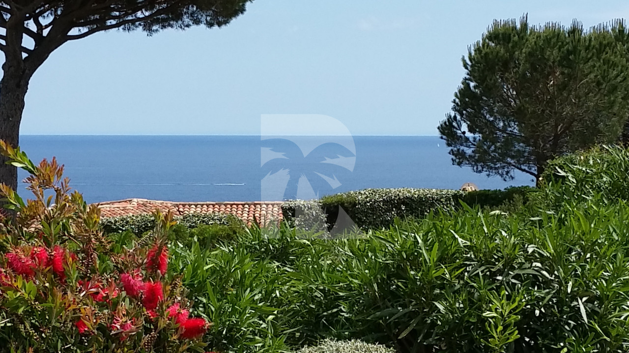villa in St Tropez : Rent this extraordinary property  nestled in a private and secured domain close to St Tropez. - Photo 5