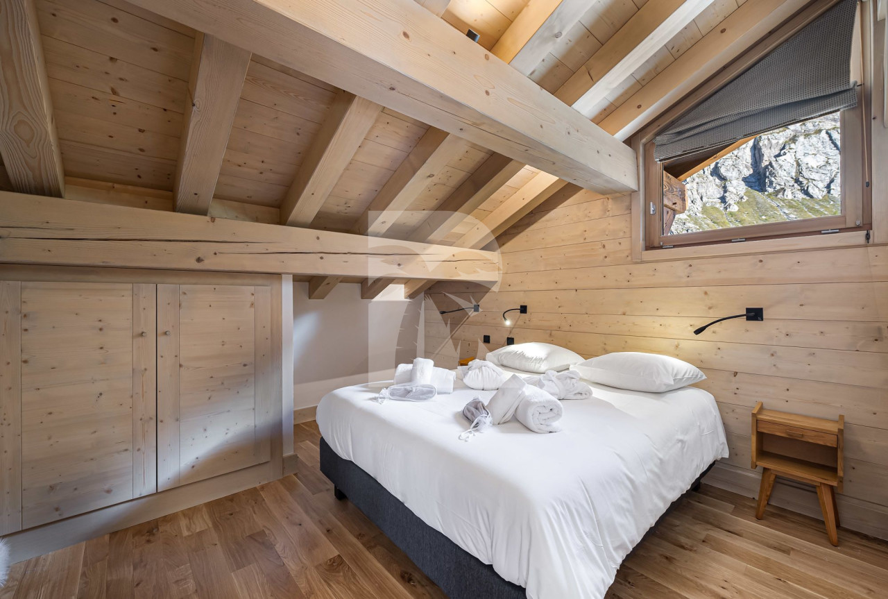 villa in Val d'Isere : Rent this ski in ski out chalet close to the accommodations in Val d'Isère. - Photo 7