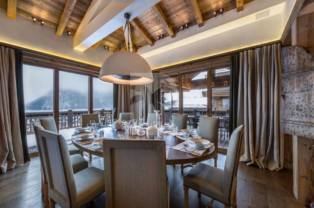 villa in Courchevel : Rent this 6 bedroom chalet with a panoramic view of the peaks of Bellecôte glacier - Photo 11