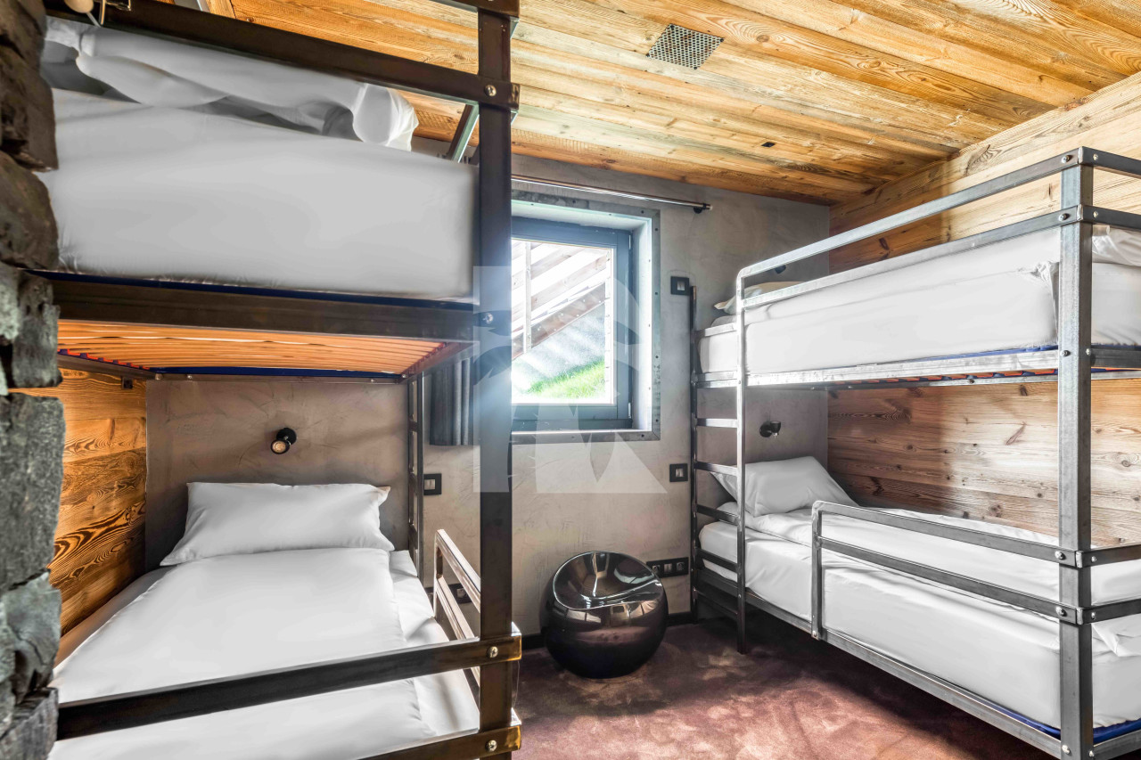 villa in Tignes : Rent this amazing 5 bedroom chalet in Tignes. - Photo 8
