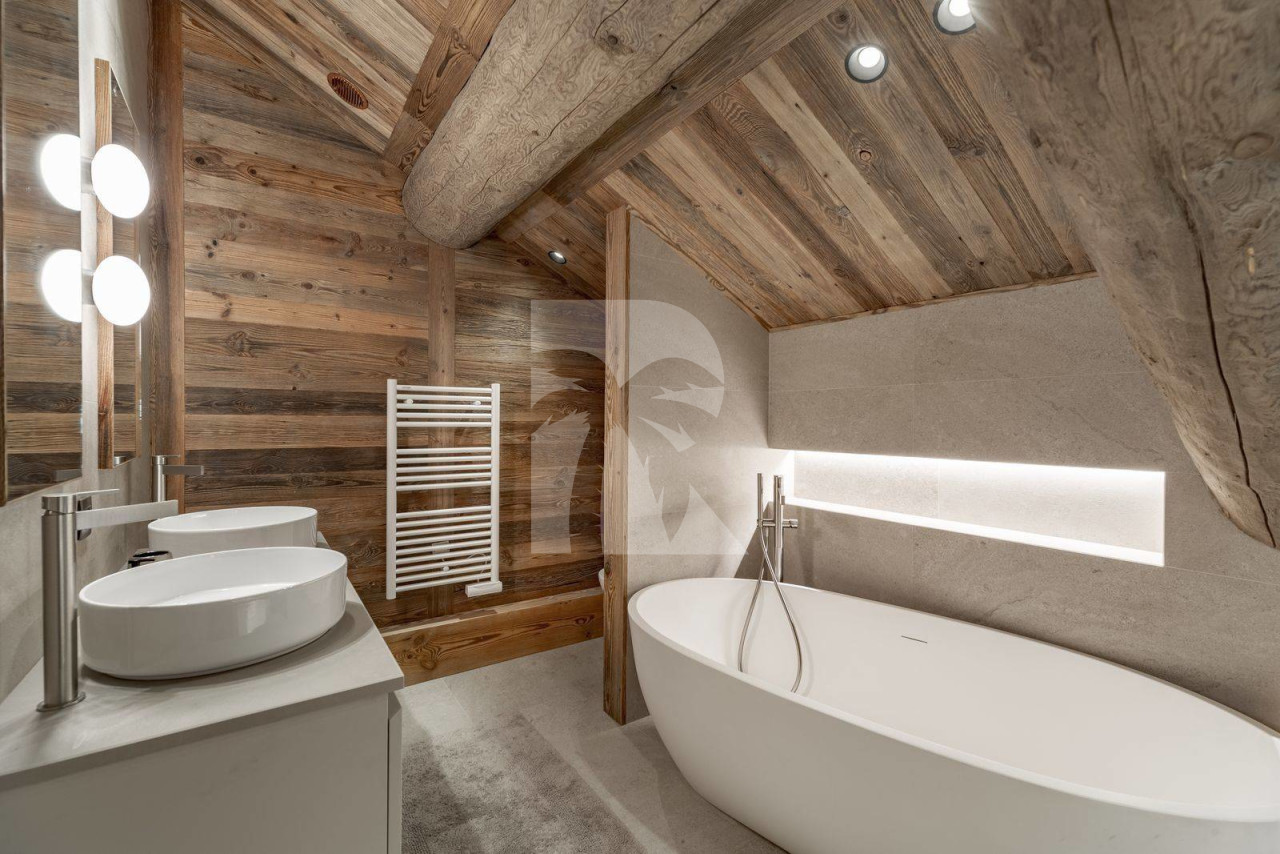 villa in Meribel : Rent  this renovated chalet at 5 mins walk from there center for 8 guests. - Photo 8