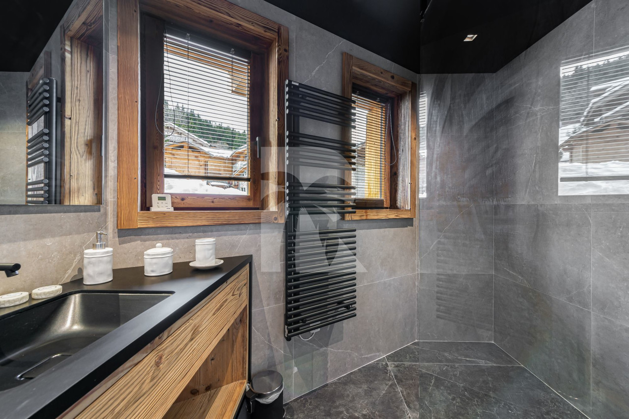 villa in Courchevel : Rent this brand new chalet in Courchevel Village for 14 guests. - Photo 9