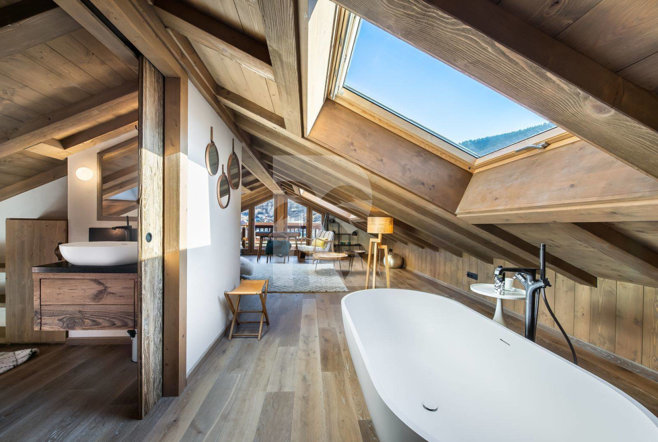 villa in Meribel : Rent this prestigious and comfortable chalet for 10 guests in Méribel Le Raffort. - Photo 7