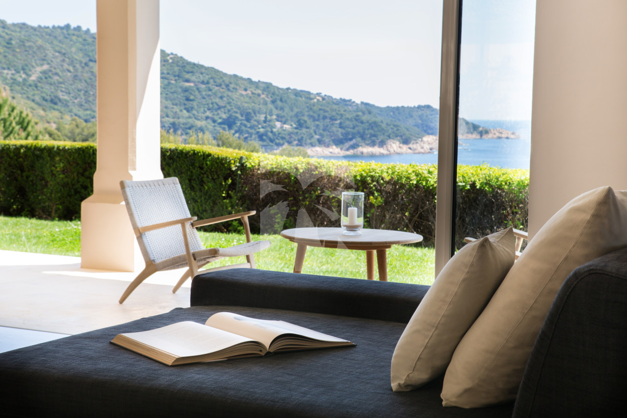 villa in St Tropez : Rent this sea view property in a private gated and secured domain in St Tropez. - Photo 6