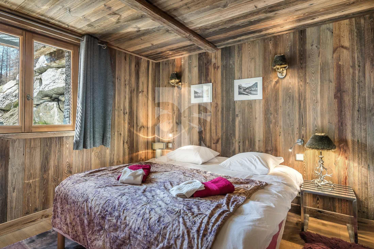 villa in Val d'Isere : Rent this typical chalet located in the Hamlet of Petit Alaska in Val d'Isère. - Photo 5